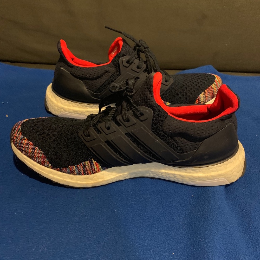 Adidas - Picture 2 of 5
